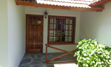 Casa en venta - 4 dormitorios 2 baños - 110mts2 - Ostende