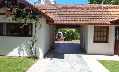 Casa en venta - 4 dormitorios 2 baños - 110mts2 - Ostende