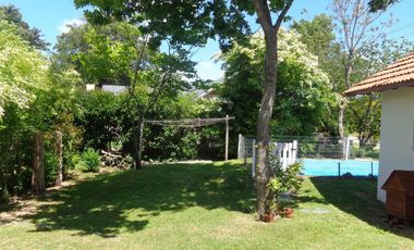 Casa en venta - 4 dormitorios 2 baños - 110mts2 - Ostende