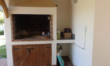 Casa en venta - 4 dormitorios 2 baños - 110mts2 - Ostende