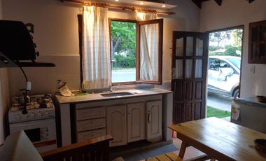 Casa en venta - 4 dormitorios 2 baños - 110mts2 - Ostende