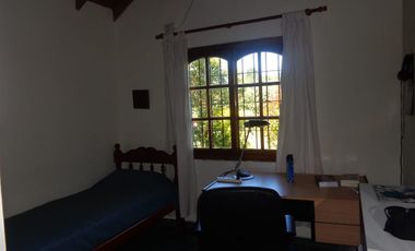 Casa en venta - 4 dormitorios 2 baños - 110mts2 - Ostende