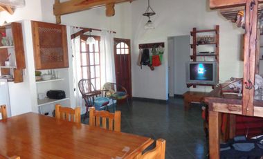 Casa en venta - 4 dormitorios 2 baños - 110mts2 - Ostende