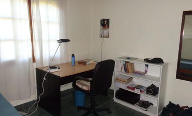 Casa en venta - 4 dormitorios 2 baños - 110mts2 - Ostende