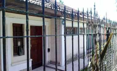 Casa en venta - 3 dormitorios 2 baños - 100mts2 - Mar Del Plata