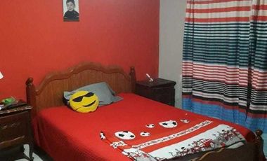 Casa en venta - 4 dormitorios 3 baños - 220mts2 - Santa Teresita