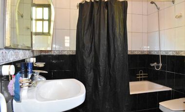 Casa en venta - 4 dormitorios 3 baños - 220mts2 - Santa Teresita