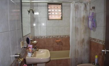Casa en venta - 4 dormitorios 3 baños - 220mts2 - Santa Teresita