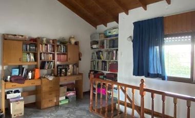Casa en venta - 2 dormitorios 2 baños - 223mts2  - Bernal Oeste
