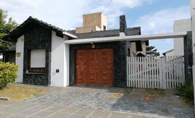 Casa en alquiler temporario - 1 Dormitorio 1 Baño - Mar de Ajó