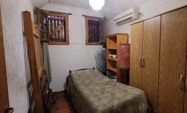 Casa en venta - 3 Dormitorios 2 Baños - Cochera - 270Mts2 - Alejandro Korn