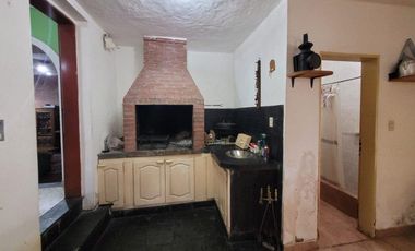 Casa en venta - 3 Dormitorios 2 Baños - Cochera - 270Mts2 - Alejandro Korn