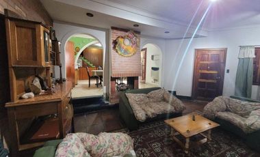 Casa en venta - 3 Dormitorios 2 Baños - Cochera - 270Mts2 - Alejandro Korn