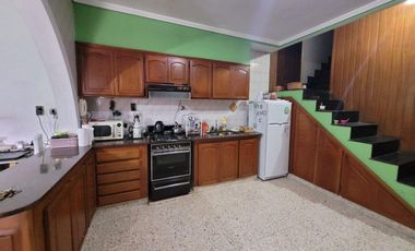 Casa en venta - 3 Dormitorios 2 Baños - Cochera - 270Mts2 - Alejandro Korn