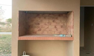 Casa en venta - 2 dormitorios 2 baños - 80mts2  - General Las Heras