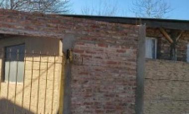 Casa en venta - 1 Dormitorio 3 Baños - Burzaco