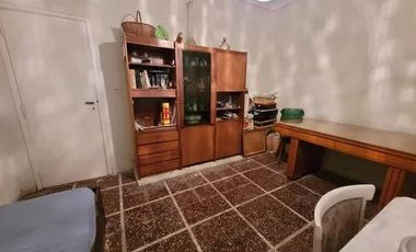 Casa en venta - 3 Dormitorios 2 Baños - Cochera - 160Mts2 - Avellaneda