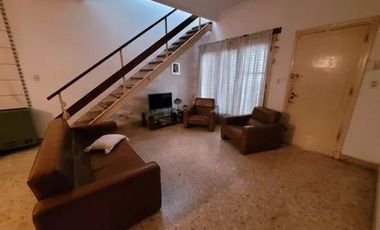 Casa en venta - 3 Dormitorios 2 Baños - Cochera - 160Mts2 - Avellaneda