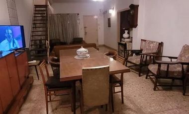 Casa en venta - 3 Dormitorios 2 Baños - Cochera - 160Mts2 - Avellaneda