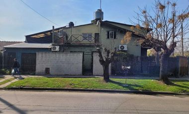 Casa en venta - 4 Dormitorios 3 Baños - 180 mts2 - El Talar