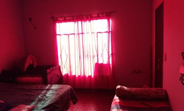 Casa en venta - 3 dormitorios 2 baños - 200mts2 - Longchamps