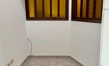 Casa en venta - 3 dormitorios 1 baño - 180mts2 - Chivilcoy