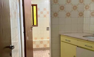 Casa en venta - 3 dormitorios 1 baño - 180mts2 - Chivilcoy