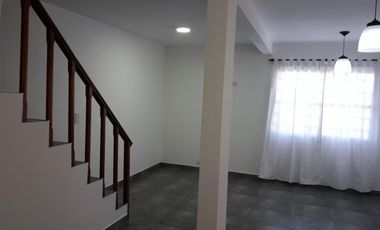Departamento en venta - 3 dormitorios 2 baños - 70mts2  - Mar De Ajo