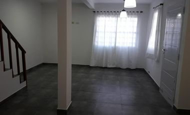 Departamento en venta - 3 dormitorios 2 baños - 70mts2  - Mar De Ajo