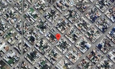 Casa en venta - 6 Dormitorios 3 Baños - 260 mts2 - Chivilcoy