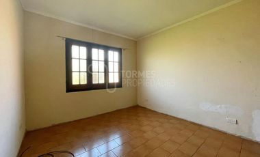 Casa 3 Ambientes con Parque y Cochera en Las Dalias – Mar del Plata