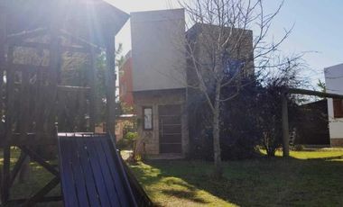 Casa en venta - 2 Dormitorios 3 Baños - Cochera - Costa del Este