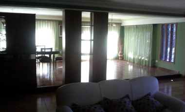 Quinta en venta - 5 dormitorios 3 baños - 396mts2 - Mar Del Plata