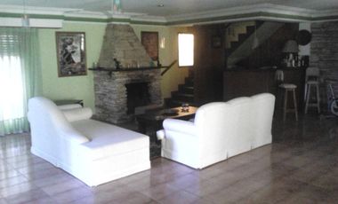 Quinta en venta - 5 dormitorios 3 baños - 396mts2 - Mar Del Plata