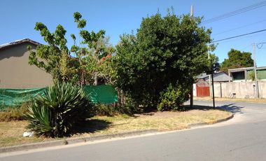 Casa en venta - 2 dormitorios 1 baño - 170mts2 - Magdalena
