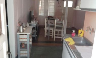 Casa en venta - 2 dormitorios 1 baño - 170mts2 - Magdalena