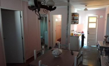 Casa en venta - 2 dormitorios 1 baño - 170mts2 - Magdalena