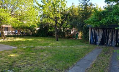 Hermosa Casa-Quinta de 1 Dormitorio en Moreno Lado Norte! Sobre calle Güemes entre Venezuela y Guatemala - Amplio Parque!