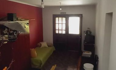 Casa en venta - 4 dormitorios 3 baños - galeria con parrilla - 200mts2 - Mar Del Plata