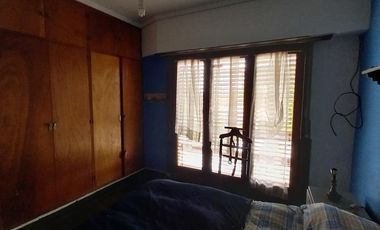 Casa en venta - 4 dormitorios 3 baños - galeria con parrilla - 200mts2 - Mar Del Plata