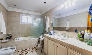 Casa  en venta - 4 Dormitorios 3 Baños - 290 mts2 - General Pacheco