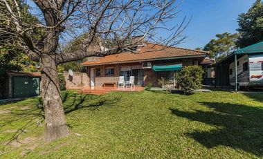 Casa  en venta - 4 Dormitorios 3 Baños - 290 mts2 - General Pacheco