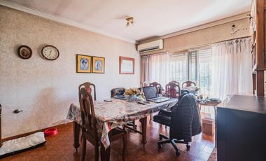 Casa  en venta - 4 Dormitorios 3 Baños - 290 mts2 - General Pacheco