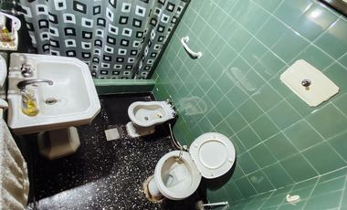 Casa en venta - 3 dormitorios 1 baño - cochera - 145 mts2 - Manuel B Gonnet