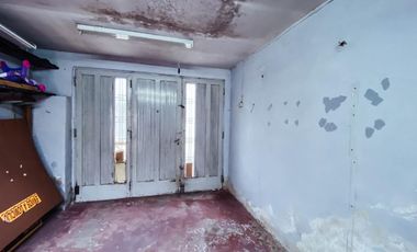 Casa en venta - 3 dormitorios 1 baño - cochera - 145 mts2 - Manuel B Gonnet