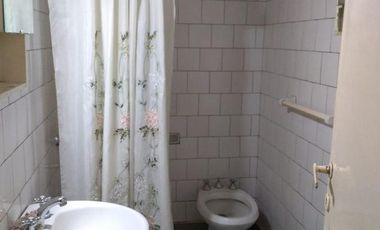 Casa en venta - 4 Dormitorios 2 Baños - 430 mts2 - 9 De Julio