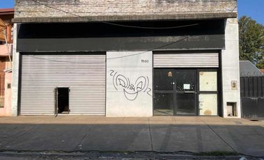 Deposito en venta - 230mts2  - Quilmes Oeste