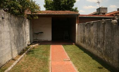 Casa en venta - 3 dormitorios 2 baños - patio parrilla  - 150 mts2 - Martin Coronado