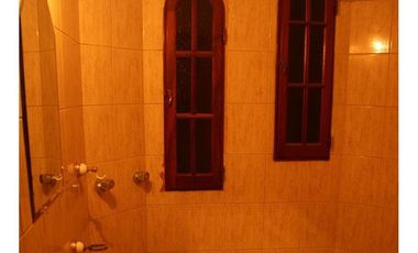 Casa en venta - 3 dormitorios 2 baños - patio parrilla  - 150 mts2 - Martin Coronado