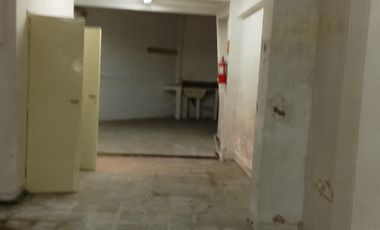 ALQUILER LOCAL CON ENTREPISO